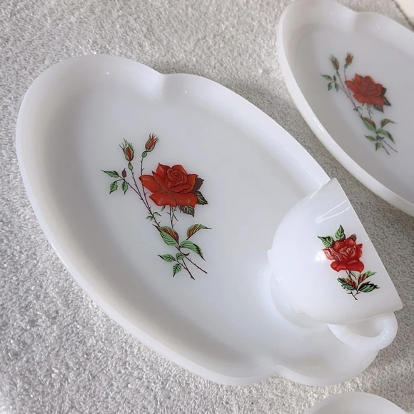 Vintage Rosecrest 8 Piece Snack Tea Set Dura White Floral Red Rose Federal Glass - Picture 6 of 16
